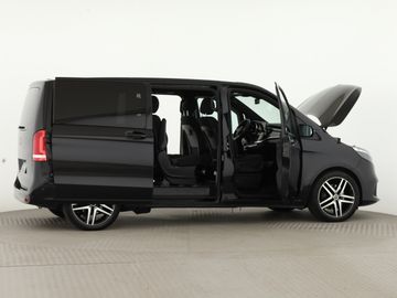 Mercedes V 220 - 8