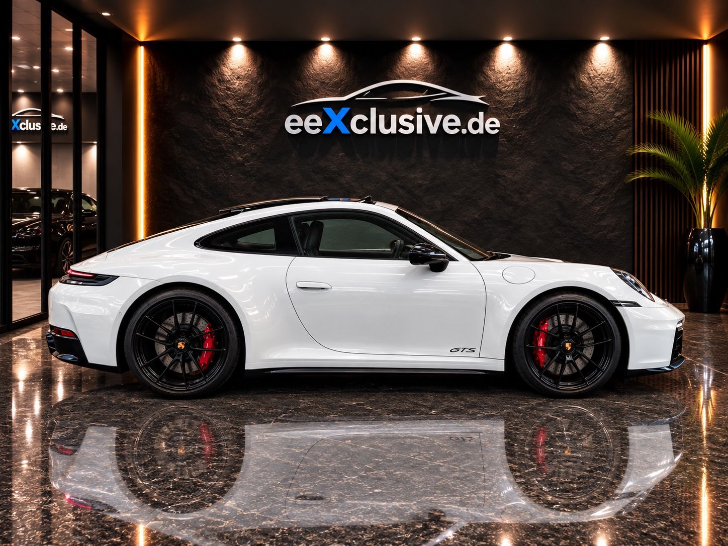 Porsche 911 (992.2) 4 GTS T-Hy Lift SportDesign SSD BOSE imagem 2