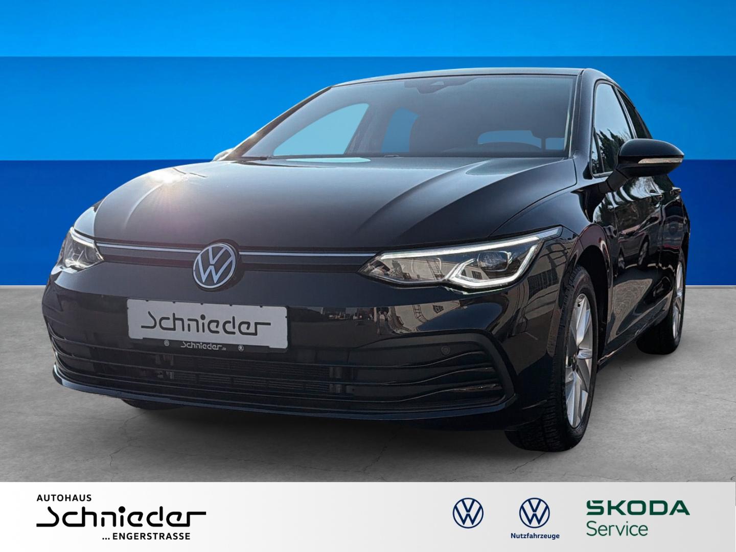 Volkswagen Golf 8 2.0 TDI Life Rear View Business Premium