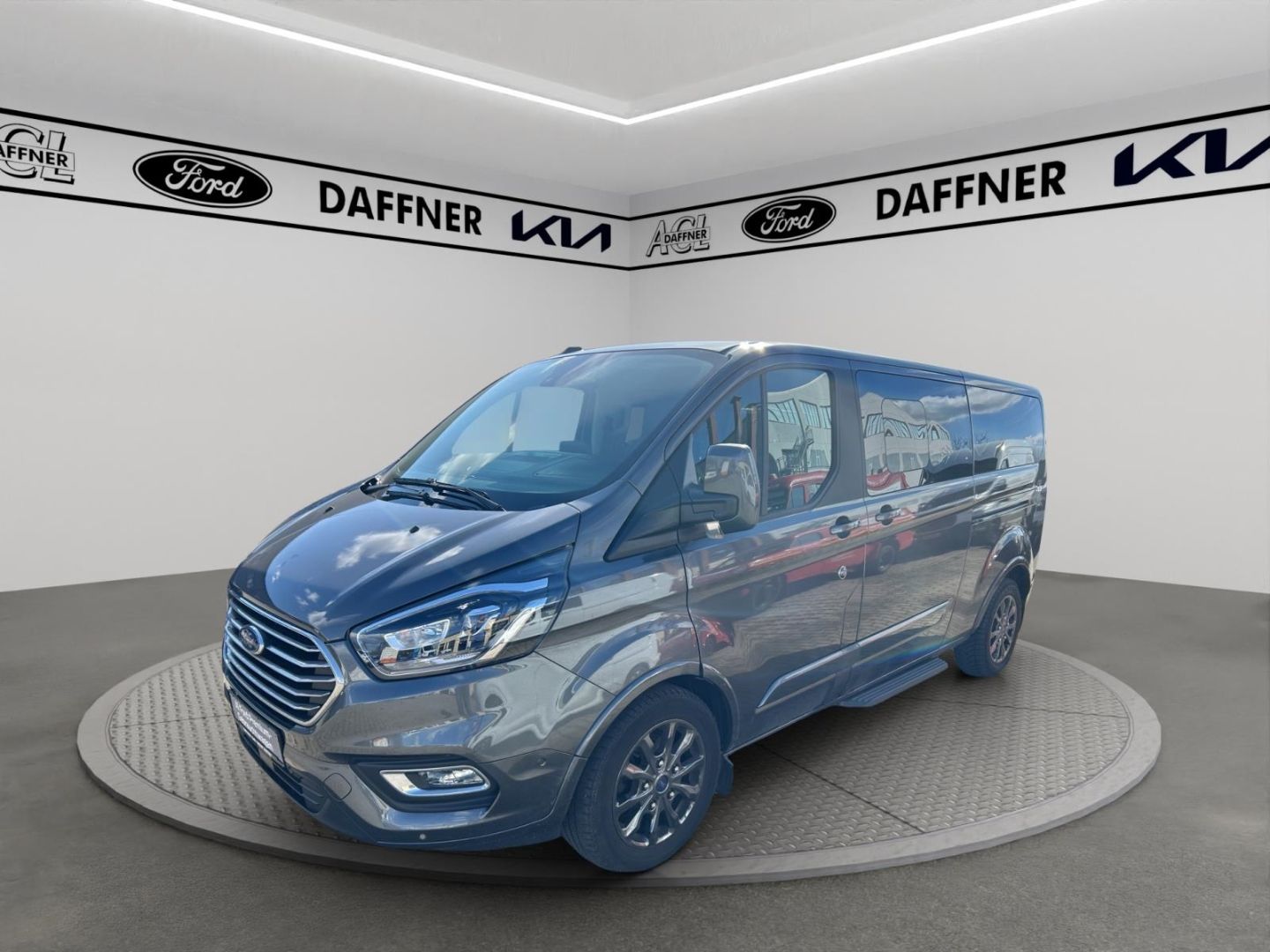Fahrzeugabbildung Ford Tourneo Custom Kombi 320 L2 Titanium X