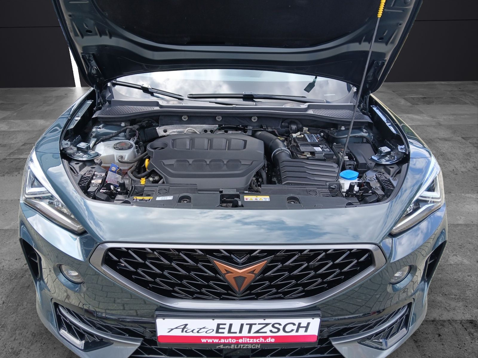 Fahrzeugabbildung CUPRA Formentor VZ DSG 4Drive LED AHK Navi ACC RFK SH