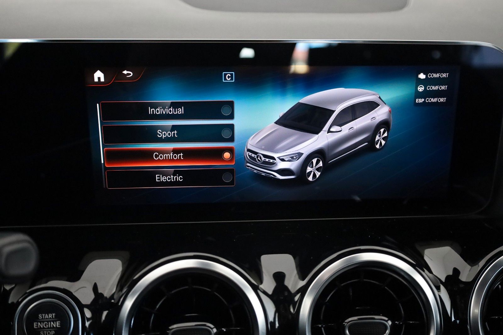 Fahrzeugabbildung Mercedes-Benz GLA 250 e Style,T.Leder,Navi,LED,SH