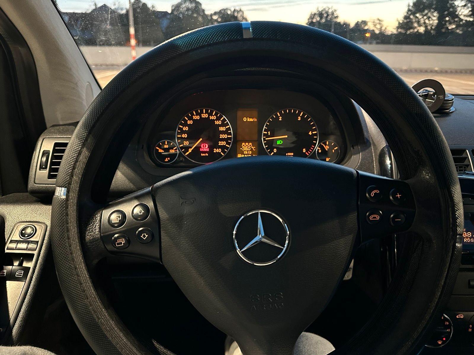 Mercedes-Benz A 180