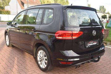 Volkswagen Touran - 4