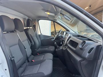 Renault Trafic - 9