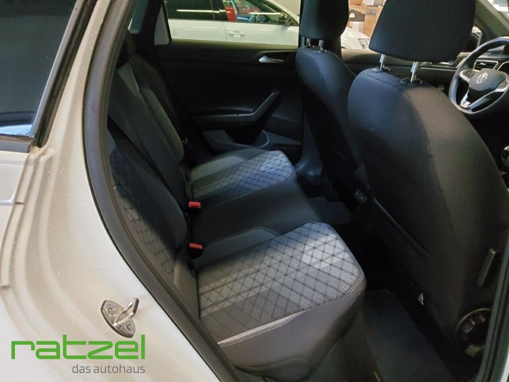 Fahrzeugabbildung Volkswagen Taigo R-Line 1.0 TSI  Dig. Cockpit LED Blendfrei