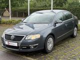 Volkswagen Passat 2.0 TDI Lim. Comfortline/Klima/PDC/Navi - Volkswagen Passat aus 2009: TDI