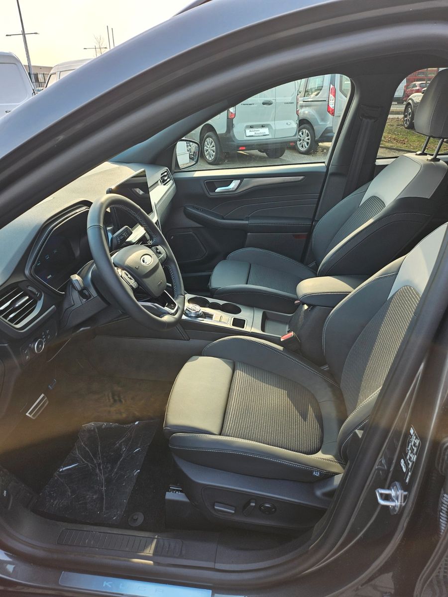 Fahrzeugabbildung Ford Kuga Plug-In Hybrid Sound Edition