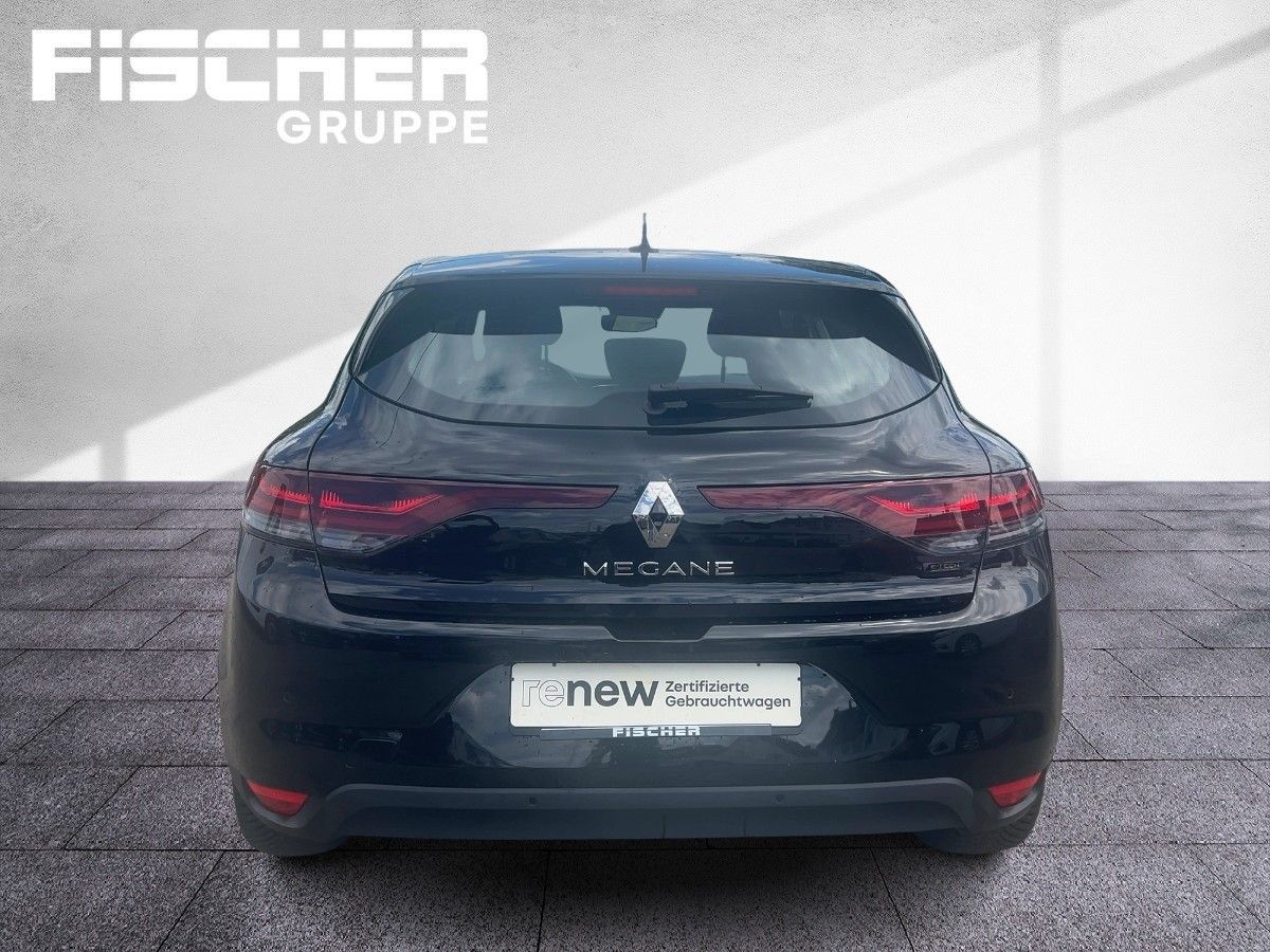 Fahrzeugabbildung Renault Megane Equilibre plug-in hybrid 160 Kamera