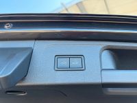 Volkswagen Passat Var. 2.0 TSI DSG 4M R-Line STDHZ PANO AHK bei Autohaus Landmann & Maier OHG