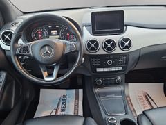 MERCEDES-BENZ B 180 Style Edition Navi LED Kamera Apple CarPla