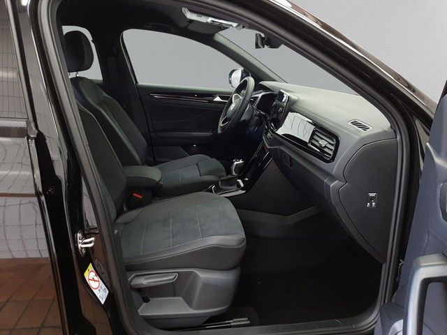 Fahrzeugabbildung Volkswagen T-Roc Black Style 2.0TDI DSG AHK Matrix Massage