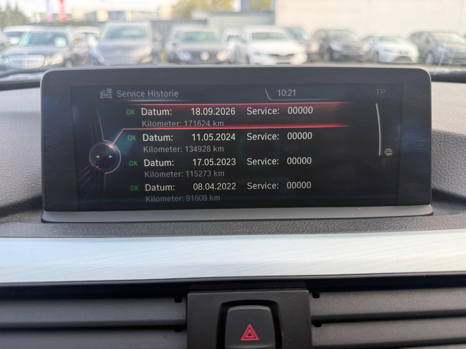 BMW 320 d*SPORT*AUTO*PANO*NAVI*CAM*HUD*BI-XN*LED*TMP