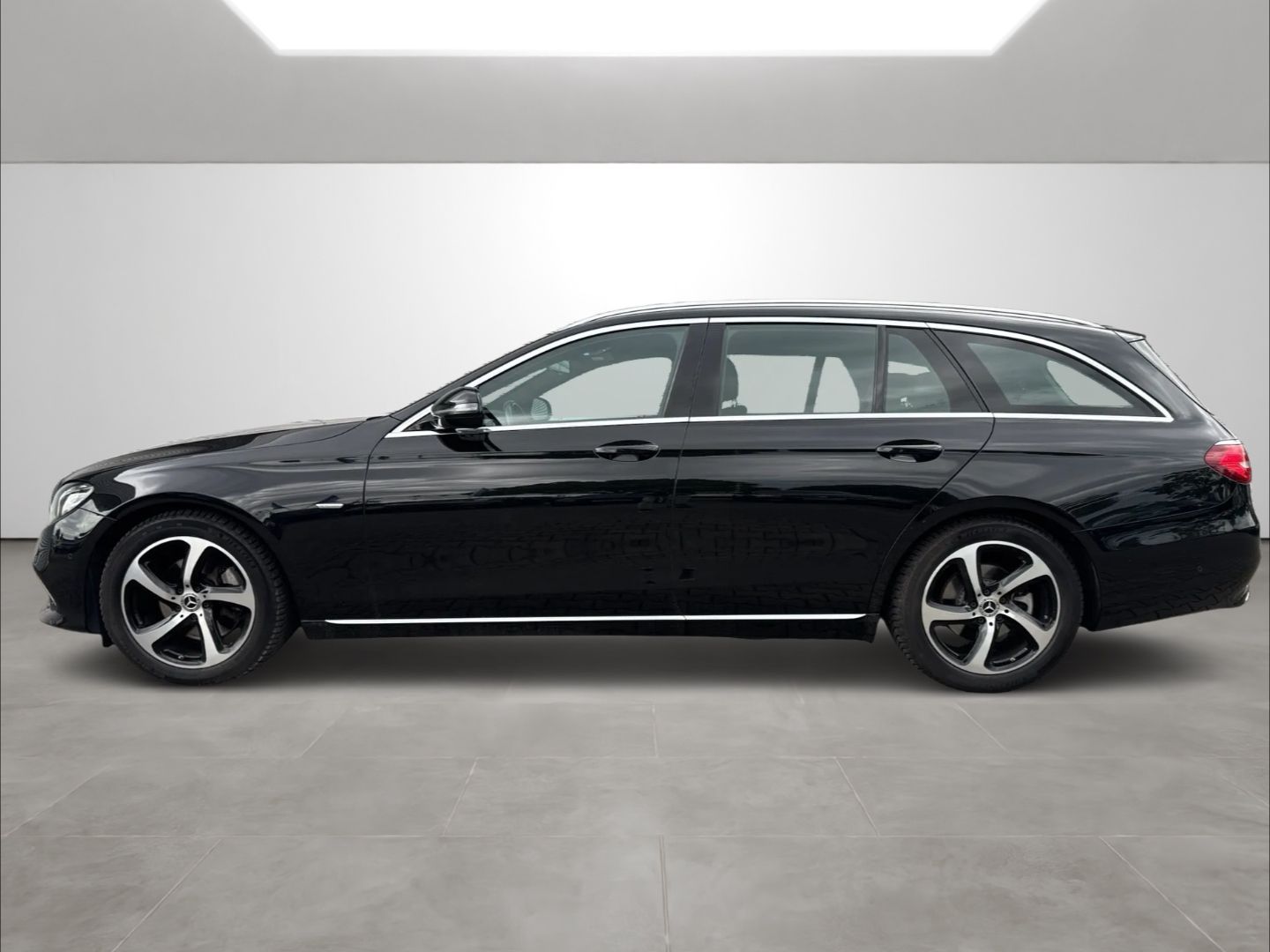 E 220 Avantgarde * NAVI*LED*AHK*