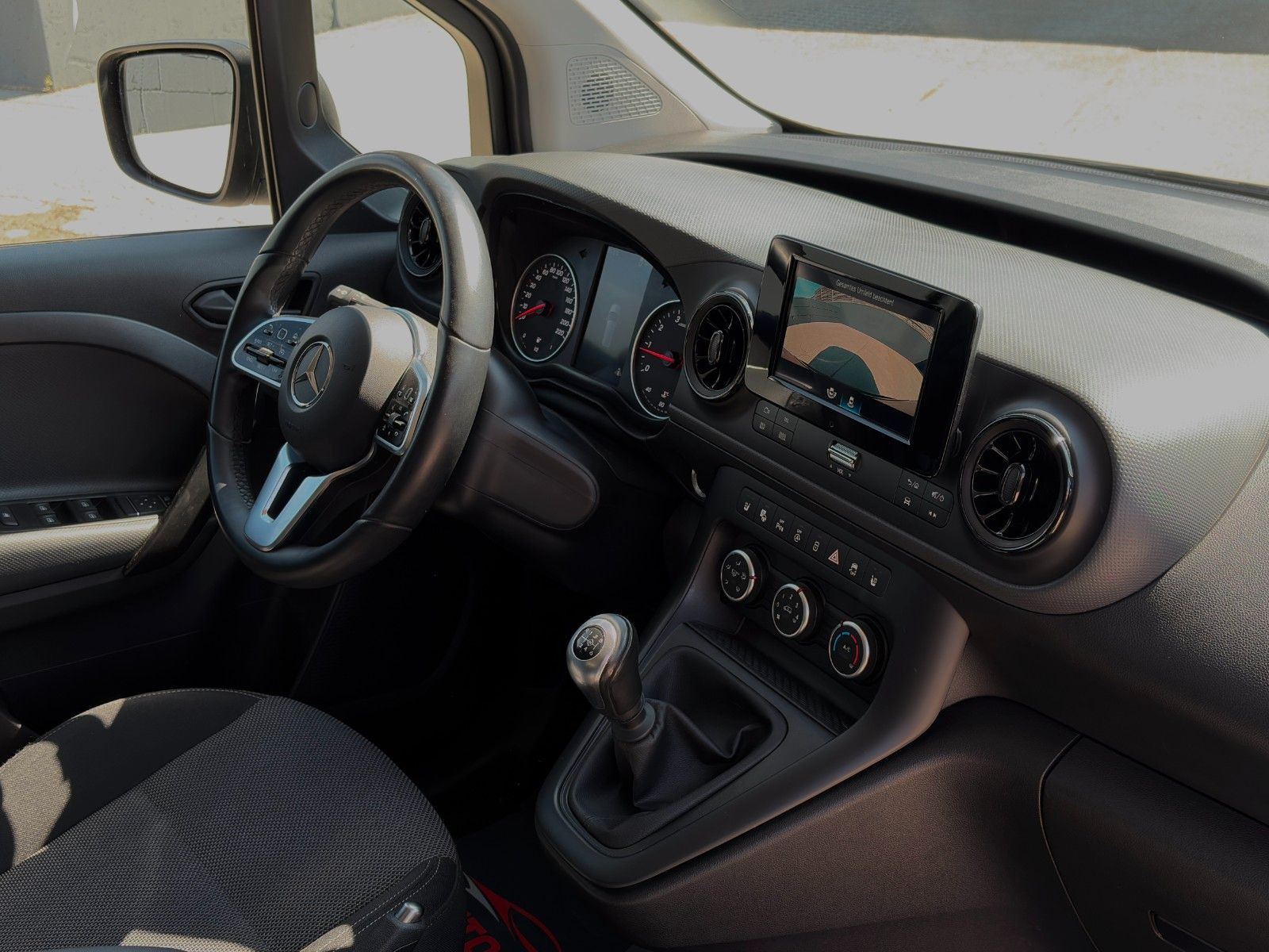 Fahrzeugabbildung Mercedes-Benz Citan Tourer 113 LED Temp. NAV CAM SHZ CarPlay