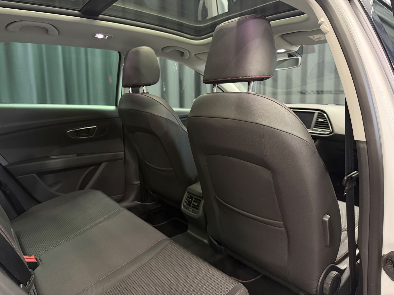 Fahrzeugabbildung SEAT Leon ST FR |RF-CAM|2.HAND