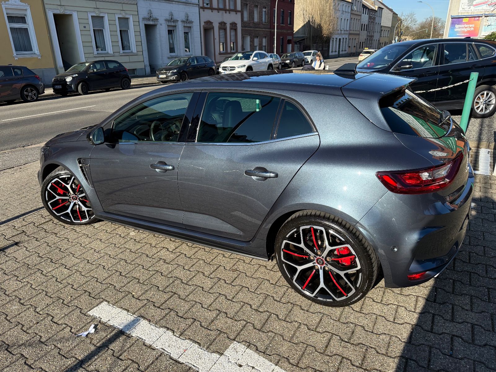 Fahrzeugabbildung Renault MEGANE R.S. TROPHY HUD 1-HAND RENAULT SCHECKH.