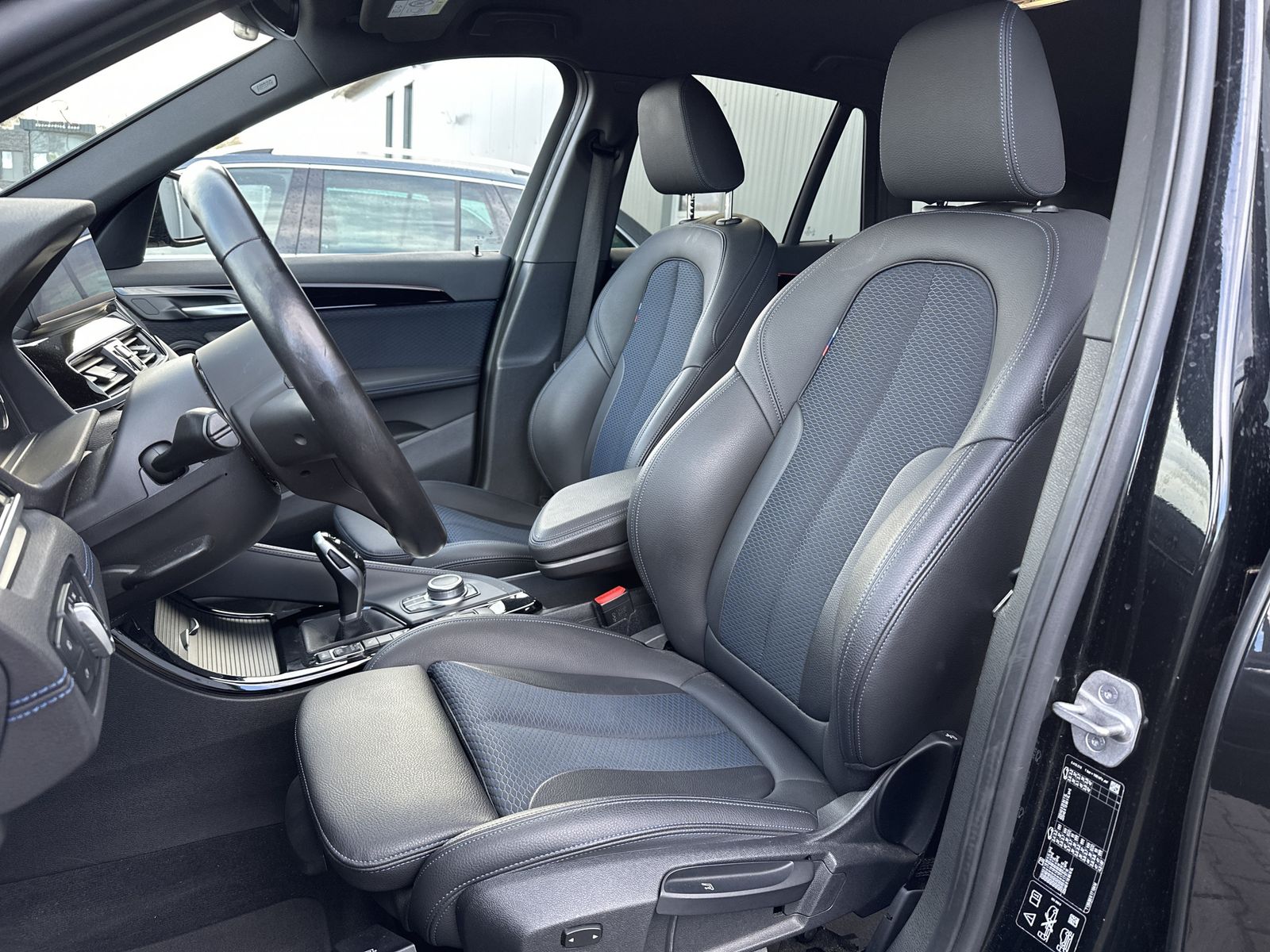 Fahrzeugabbildung BMW X1 xDrive20d M-Sport NAV+LED+AHK+KAMERA+18ZO+1HD