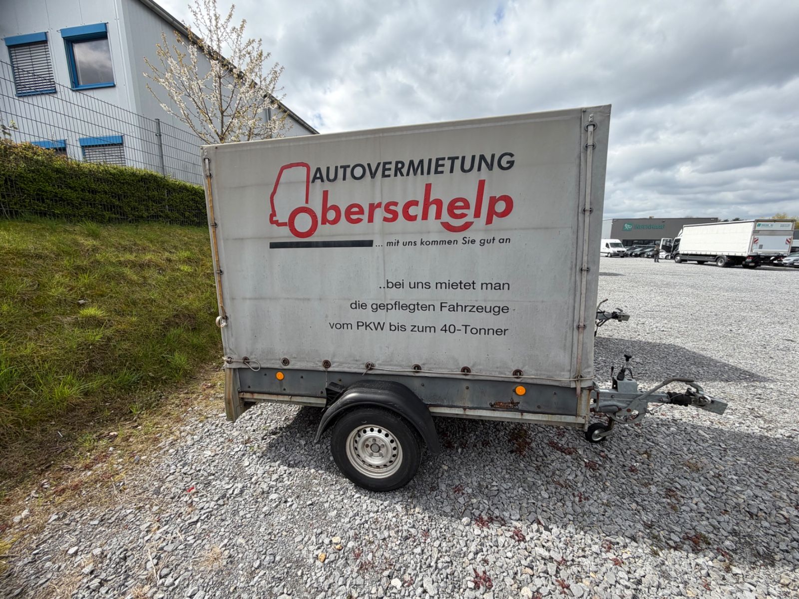 Fahrzeugabbildung Böckmann HB3 Planenanhänger