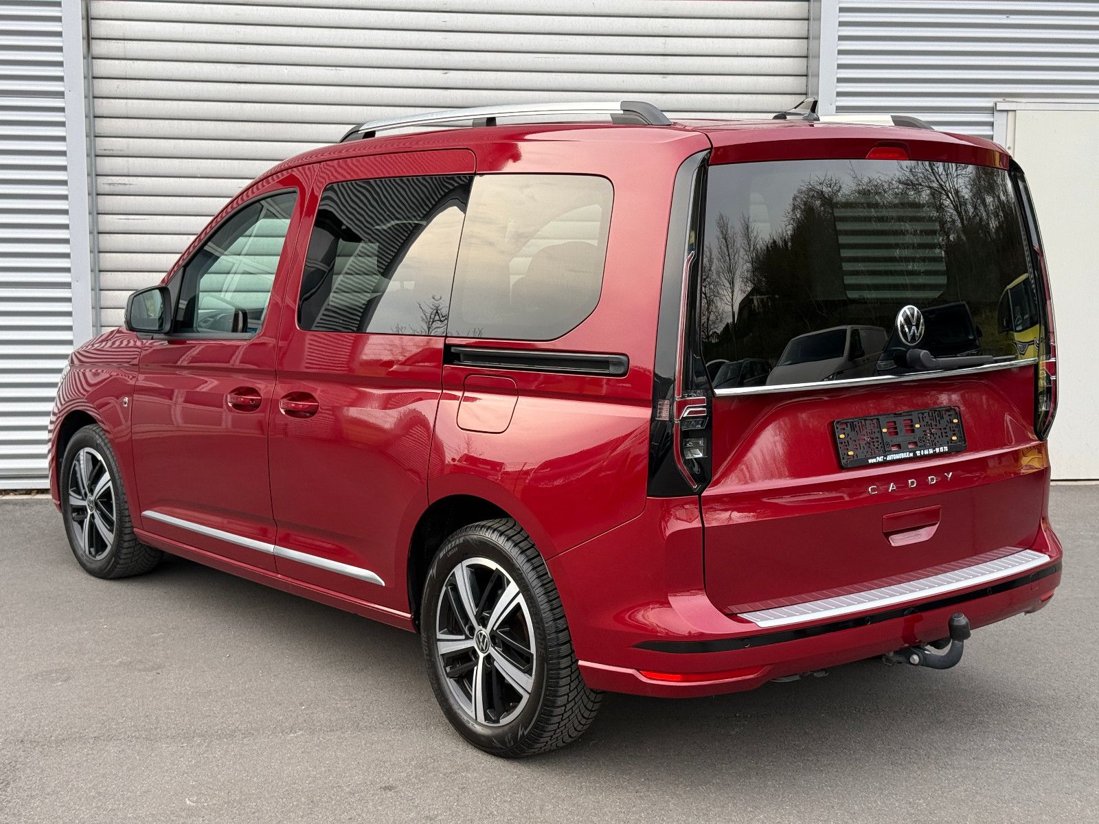 Fahrzeugabbildung Volkswagen Caddy Style TDI DSG ACC AHK Navi LED Pano Sthz