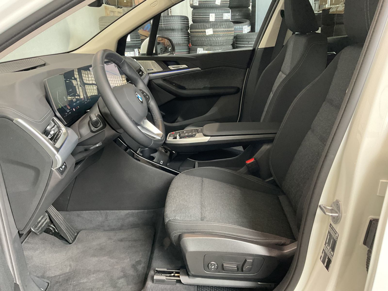 Fahrzeugabbildung BMW 220i |Anhängerkupp. |Lenkradheizung |Harman Kard