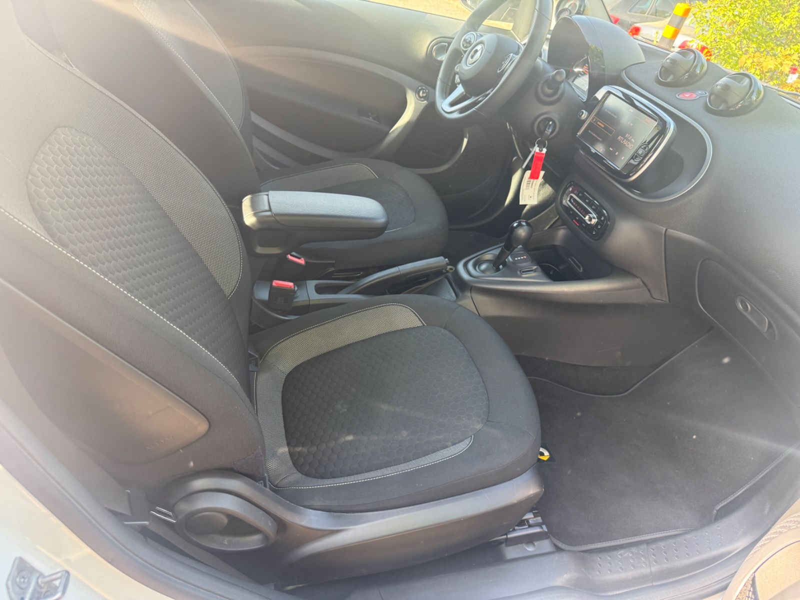 Fahrzeugabbildung Smart ForTwo fortwo coupe EQ Klima+22KW+Tempomat
