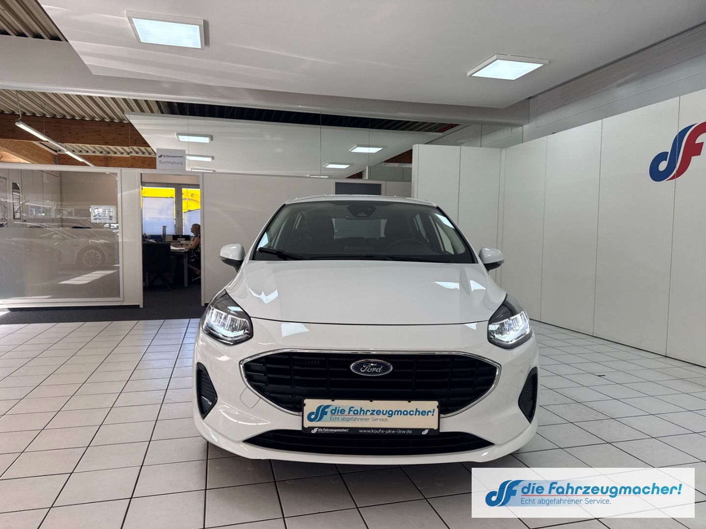 Fahrzeugabbildung Ford Fiesta Cool & Connect 1.0 EcoBoost EU6d Navi LED