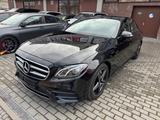 Mercedes-Benz E 300e  AMG  PANO-LEDER-LED-KAMERA - Mercedes-Benz E 300 aus 2020