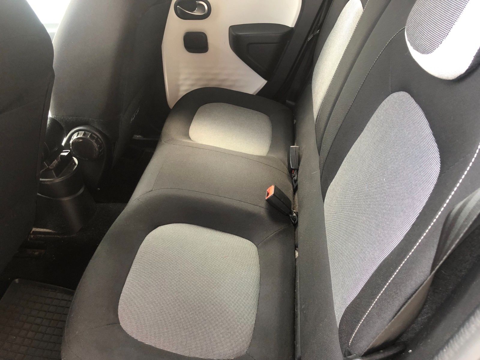 Fahrzeugabbildung Renault Twingo Limited Faltdach