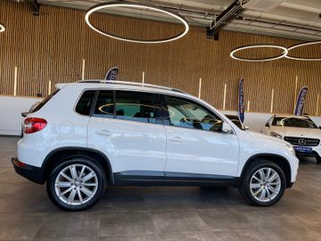 Volkswagen Tiguan Team 4Motion *Parkassistent*Navi*Kamera*