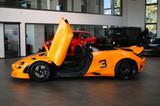 McLaren 750S SPIDER 60TH ANNI PAINT | CARBON | MSO | B&W - McLaren aus 2024