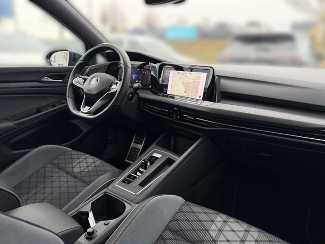 Golf 8 VIII R-Line 1.5 eTSI Navi ACC Rear View