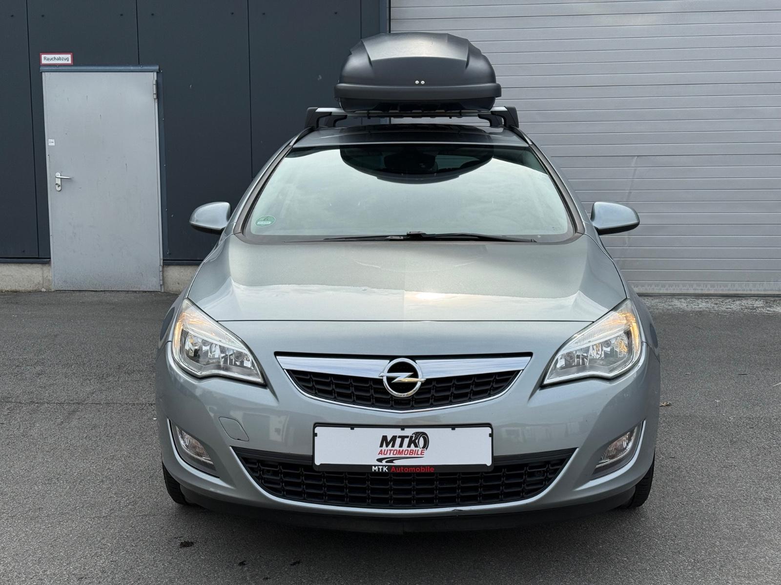 Opel Astra J Sports Tourer Design Edition