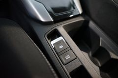 VW T-Roc 2.0 TDI Active | Navi | App | ACC | AHK VW T-Roc 2.0 TDI Active | Navi | App | ACC | AHK