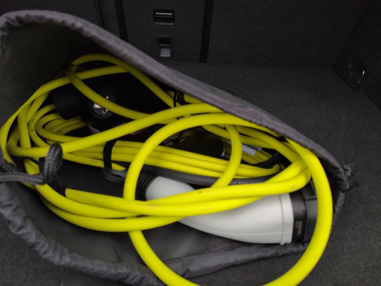 Golf VIII GTE 1.5 TSI Hybrid NAVI+LED+SHZ+AHK