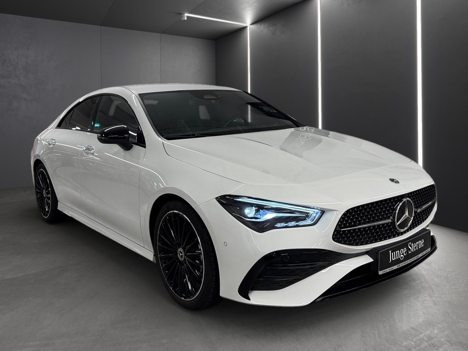 Fahrzeugabbildung Mercedes-Benz CLA 200 AMG*Night*LED*Kamera*Keyless*19"*MBUX*