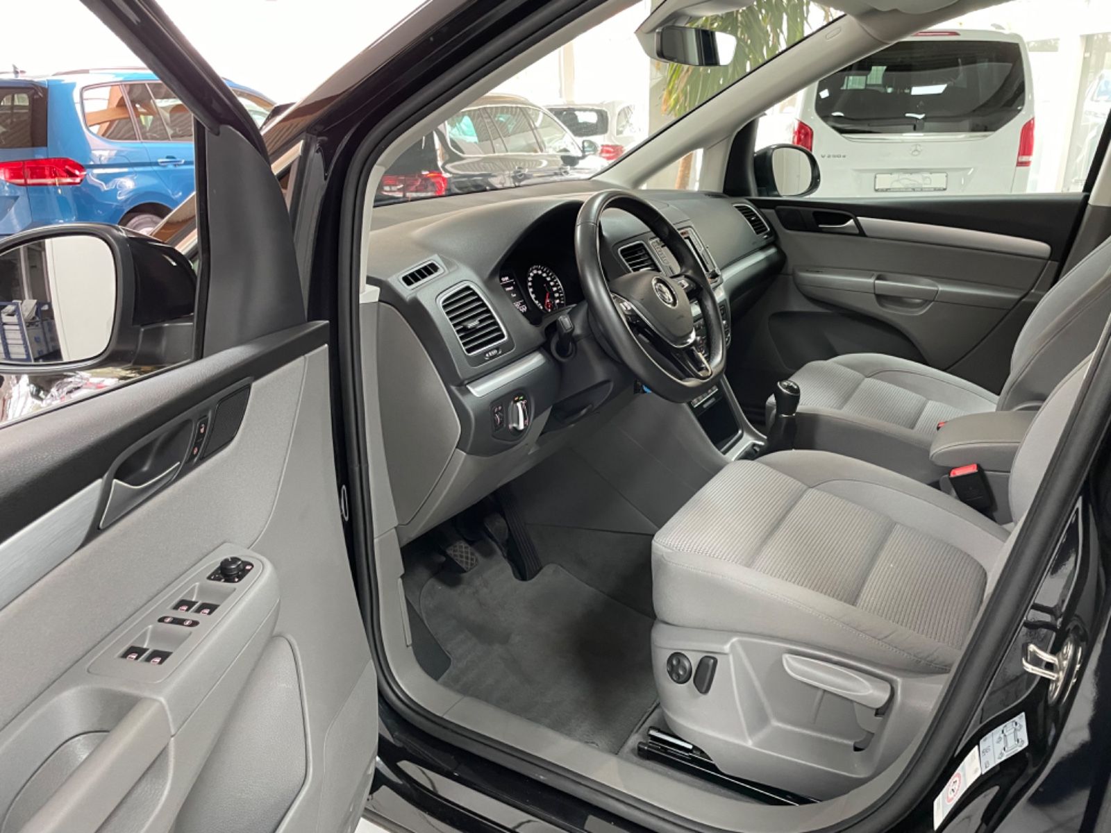 Fahrzeugabbildung Volkswagen Sharan Comfortline BMT/Start-Stopp*7 Sitzer
