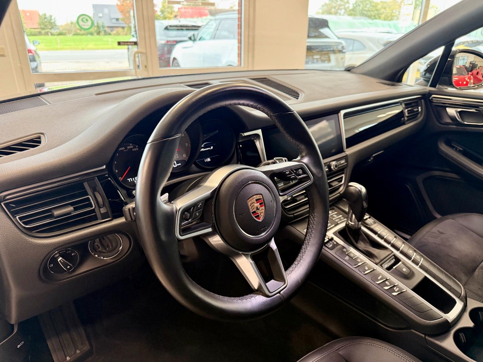 Fahrzeugabbildung Porsche Macan S PDK AHK/21"Zoll/DAB/LED