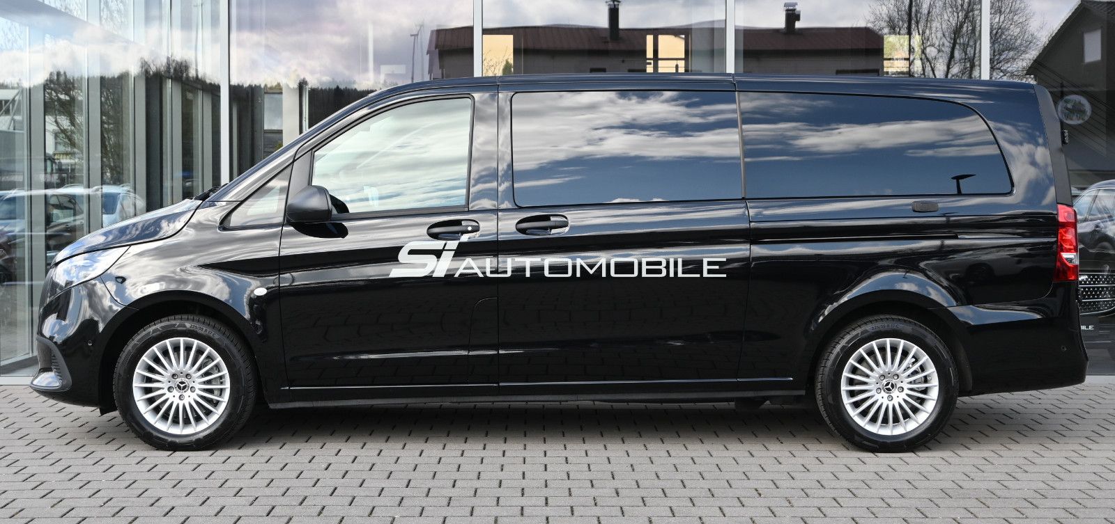 Fahrzeugabbildung Mercedes-Benz Vito 119 CDI 4x4 PRO Extralang Tourer °ACC°STHZ°