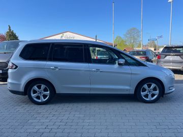 Fahrzeugabbildung Ford Galaxy Titan. AWD Panoramadach, Kamera, 7 Sitzer