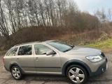 Skoda Octavia Combi Scout 4X4 DSG AHK Tüv 07.2027 - Skoda Octavia aus 2011: Allradantrieb