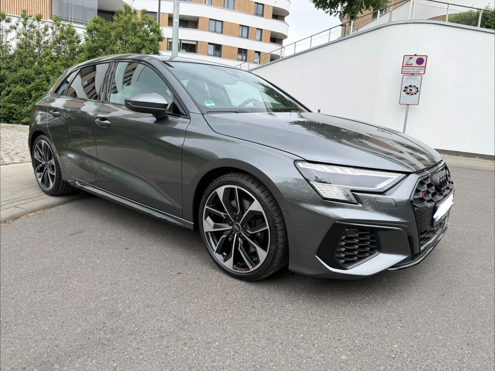 AUDI S3 TFSI S tronic quattro Sportback -