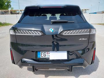 2026 BMW IX3 照片 8