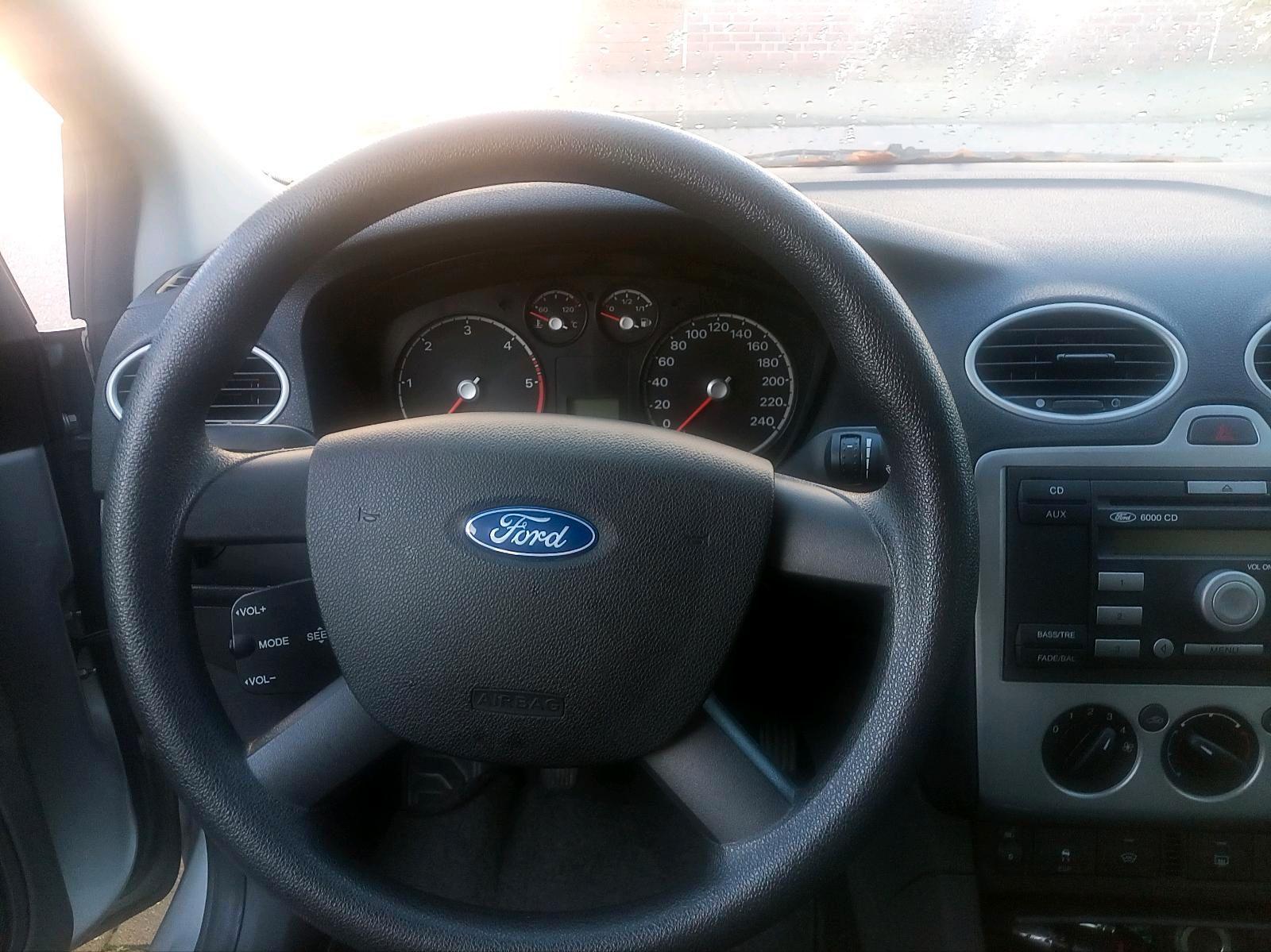 Ford Focus 2006 — photo 6