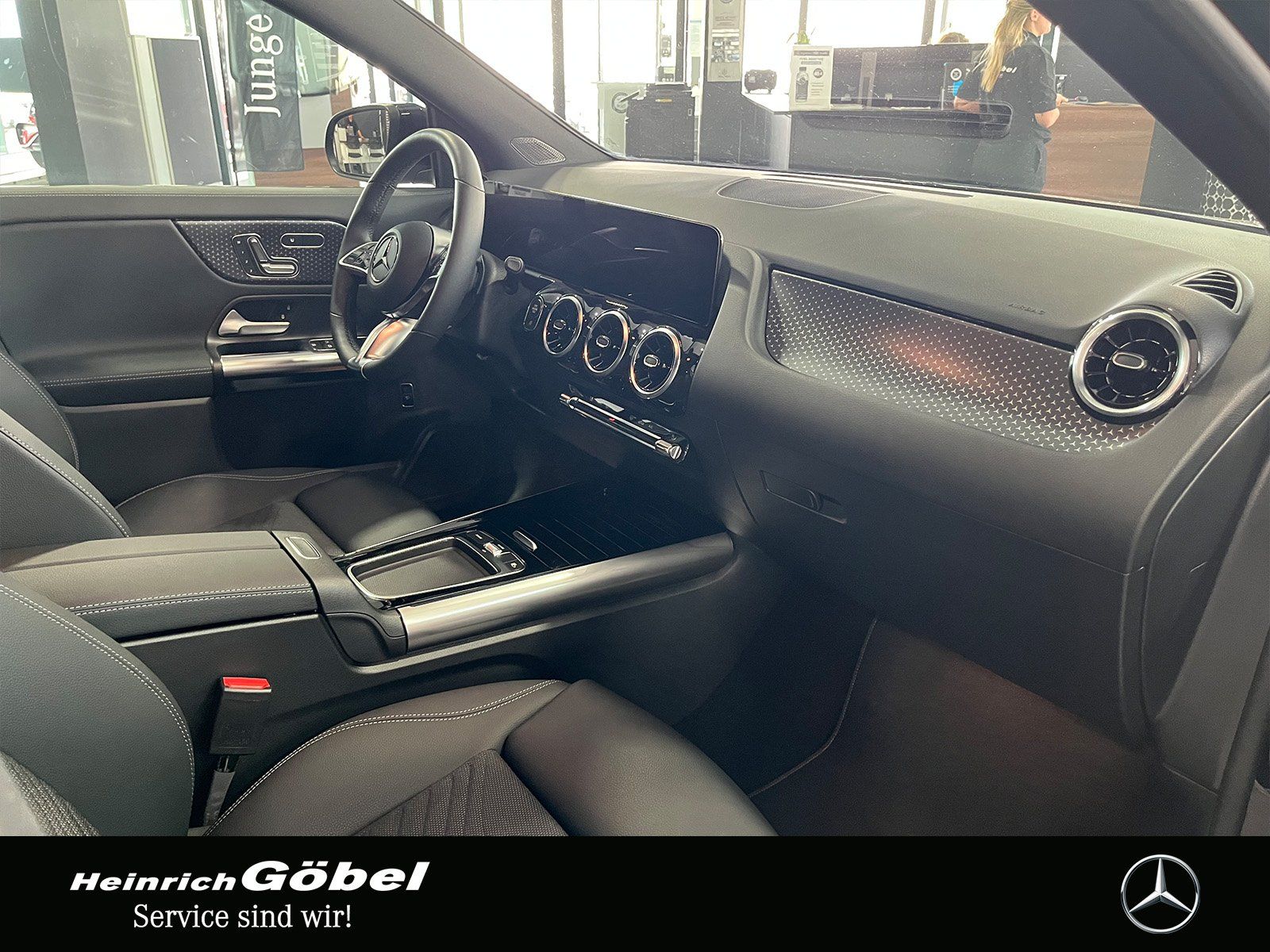 Fahrzeugabbildung Mercedes-Benz GLA 220 4M Progressive TOTWINKEL+MEMORY+19"+360°