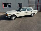 Mercedes-Benz Mercedes 230 E Typ W 123 - 1 Hand - Mercedes-Benz 230: 230e W123