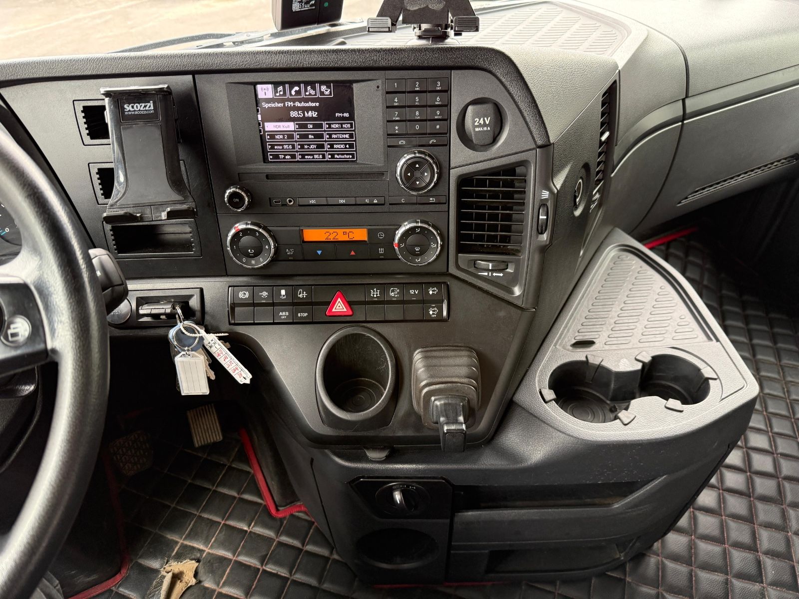 Fahrzeugabbildung Mercedes-Benz Arocs 2645 6x4 SZM Kipphydraulik