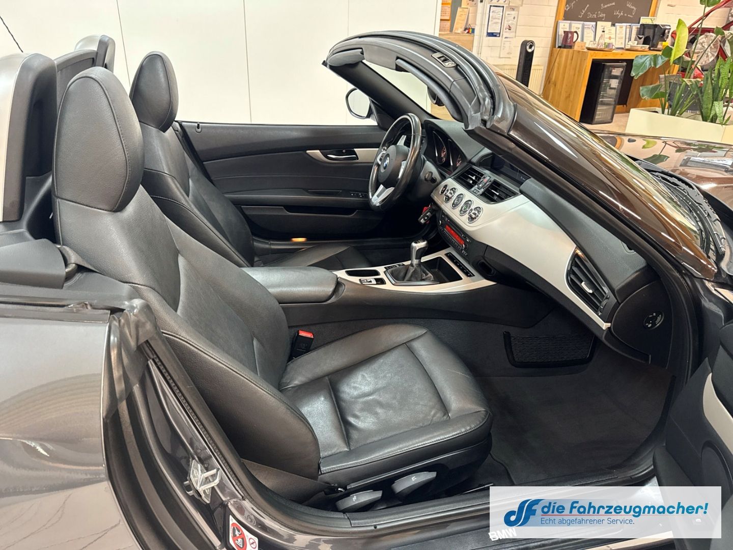 Fahrzeugabbildung BMW Z4 sdrive 18 i Roadster El. Verdeck AD Leder Xen