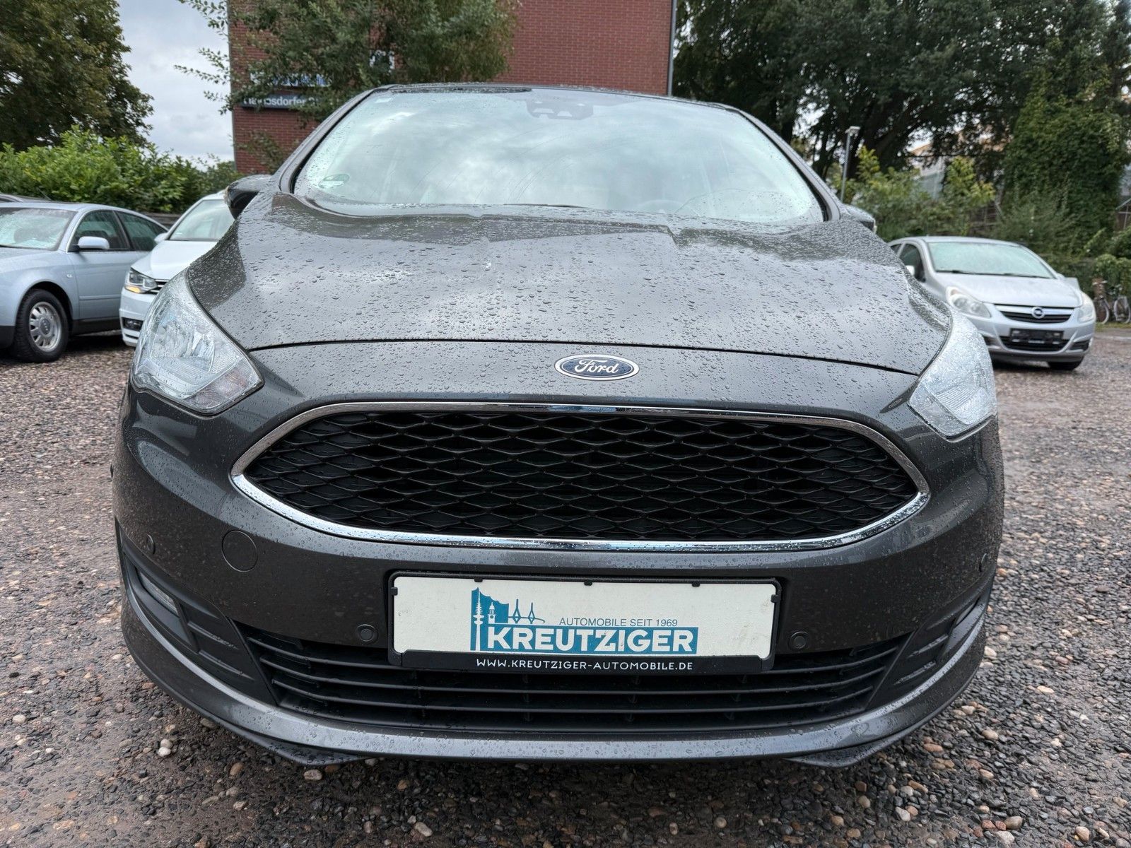 Fahrzeugabbildung Ford C-Max Cool & Connect