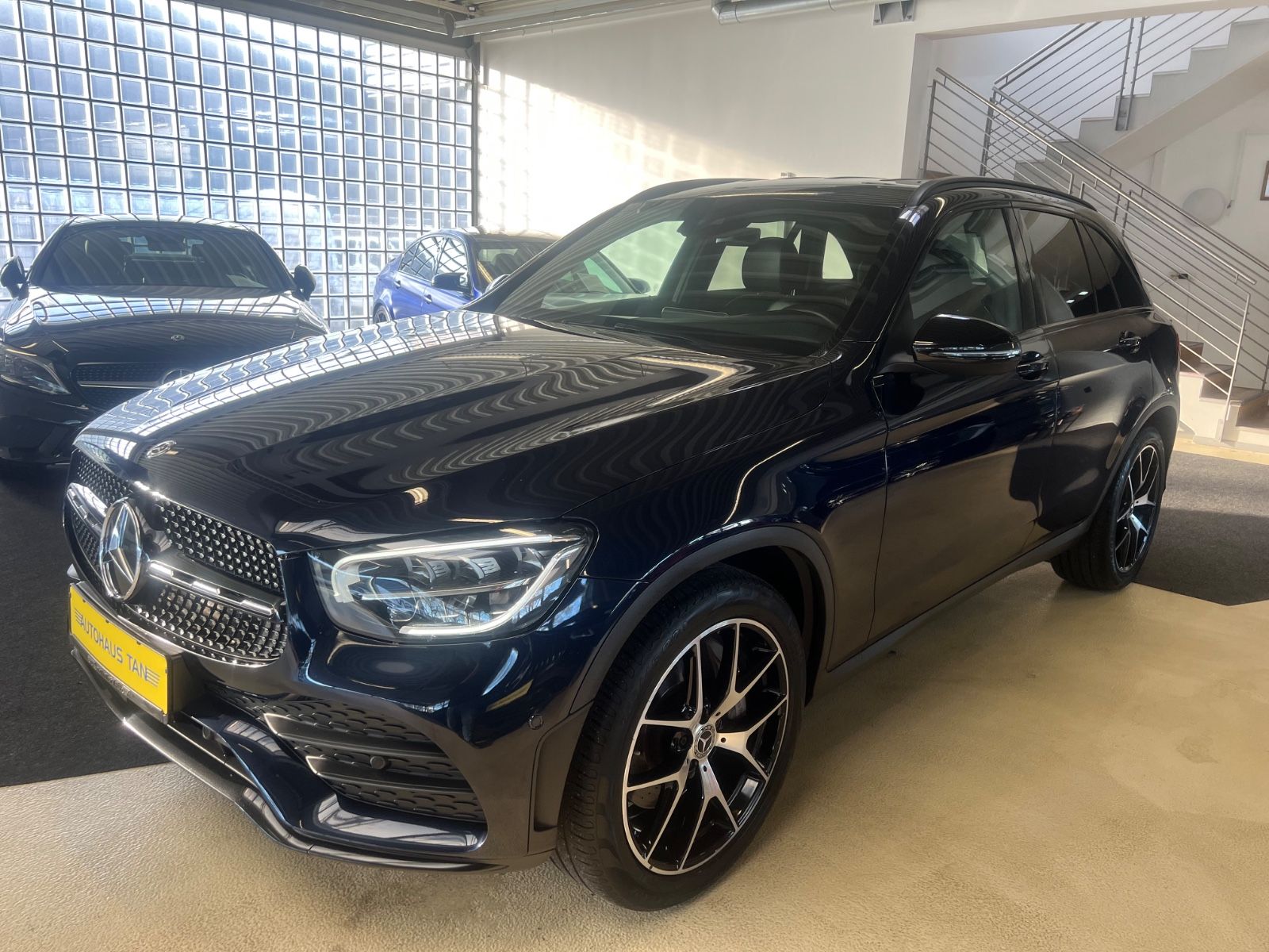 Fahrzeugabbildung Mercedes-Benz GLC 200 4Matic AMG LINE Night Pkaet *1.HAND*